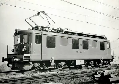 Lokomotiva elétrica BLS Ae 4/4 — BERN-LÖTSCHBERG-SIMPLON — número de série 4/4