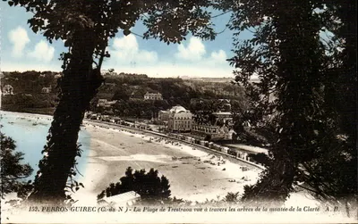 Praia de Trestraou em Perros-Guirec (Costa do Norte) — vista da subida da Clarté — A. B.