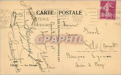 Praça da República — estátua sobre coluna — editor Les Éditions Artistiques Ève, n° 104 — Verso