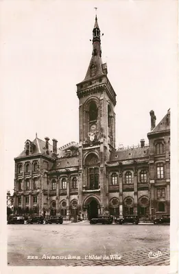 Angoulême — O Hotel de Ville