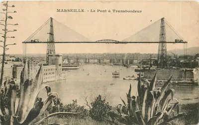 MARSEILLE - O Ponte de Transbordo — visão do porto com ponte suspensa