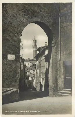 Siena - Arco di S. Giuseppe — vista da arco e da torre da cidade — editor Stefano Venturini, n° 0021