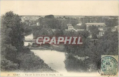 Niort — Vista sobre a Sèvre tomada do Donjon — LL