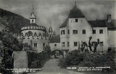 Castelo de Neustift (Michelsburg) — capela de Engelskapelle — série 730-208, editor Fotografia