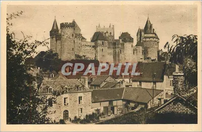 Vitré — O Castelo (Fachada Oeste) — Les Éditions d'Art Yvon, Paris