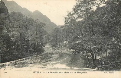 Thiers — A Durolle aos pés da Margeride — ND. Fot.