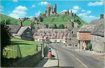 Vista panorâmica de Corfe Village e Castle, Dorset — John Hinde Ltd.
