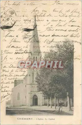 Chémery - A Igreja. A Torre da Igreja