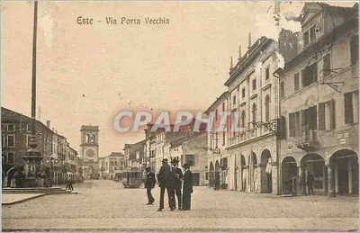 Este - Via Porta Vecchia — vista da praça com a torre e passageiros — editor desconhecido