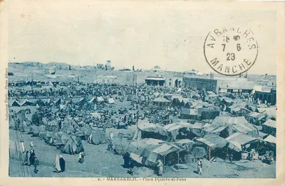 Marrakech - Praça Djamaa-el-Fena — vista de mercado com tendas — Foto Albert, n°2