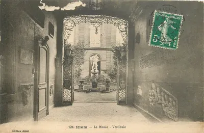 Riom — O Museu — Vestíbulo — Édition Amat n°124