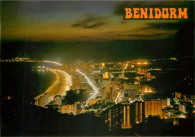 Benidorm — Vista noturna — Calleja de Ensartita