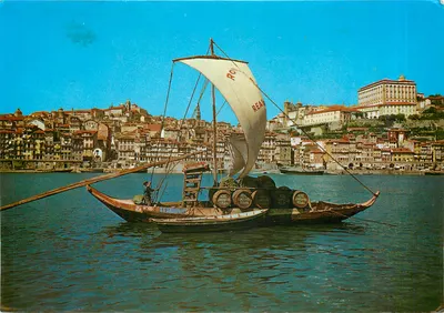 Porto — Barco Rabelo e vista parcial da cidade — Ed. J. A. Fernandes da Silva