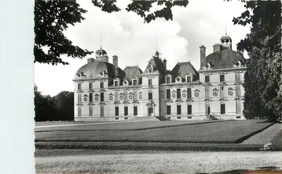 Cheverny (Loir-et-Cher) — Castelo — Fachada Sul — Edições de Arte A.P. Colbert, Versalhes