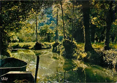 Marais Poitevin — A Concha dos Amantes entre a Garette e Coulon — Éditions CAP - Théodiac