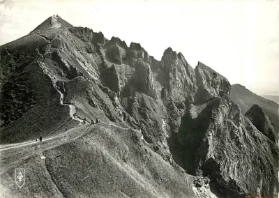 O Cume do Sancy (1895 m.) — A Auvergne pitoresca — Edições do LYS