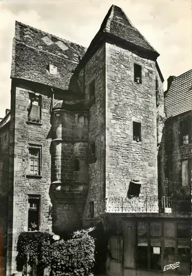 Sarlat (Dordogne) — Velho Hotel de Vassal com torre de vigilância dupla — Edição da EURON, Sarreguemines