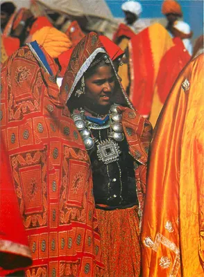 Rajasthan - jovem Rajpoute vestida — foto J.L. NOU — Seleção da Reader's Digest