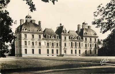 O Castelo de Cheverny — Fachada Sul — Estel