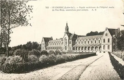 Le Croisic (Loire-Inf.) — Fachada externa do Hospital Marítimo de Pen-Bron, sanatório para crianças — A. B. n°762