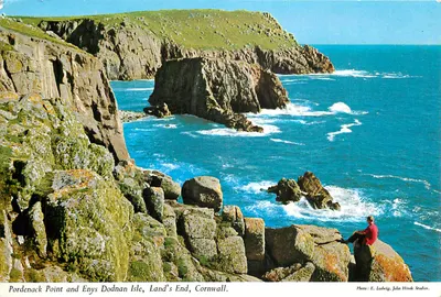 Pordenack Point e Ilha de Enys Dodnan, Land's End, Cornualha — Foto: E. Ludwig, John Hinde Studios