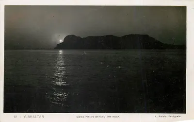 Gibraltar — Lua detrás da rocha — L. Reisin, Fotógrafo