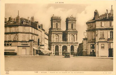 Auch - Place da Prefeitura e a Catedral — X. O. 1886, editor X. O. 1886