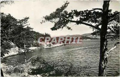Bassin de Saint-Ferreol — À travers la Forêt de Pins — Edições Modernas Haute-Garonne