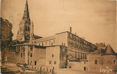 Abadia de Saint-Maixent — vista geral com igreja e edifícios — editor Raymond Bergevin, n° 5141