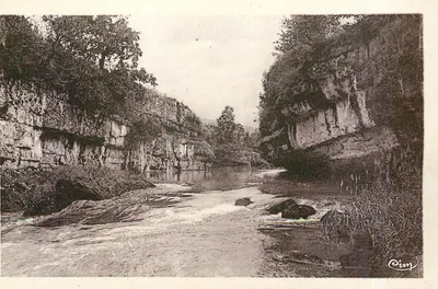 O Doubs no desfiladeiro de Entre-Roches — Montbenoît (Doubs) — Cim