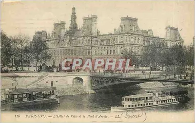 Paris (IVe) — O Hotel de Ville e o Ponte d'Arcole — LL (Seine)