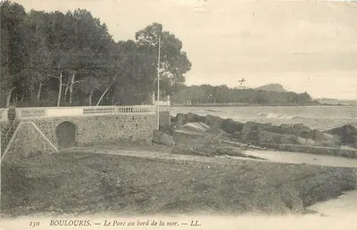 Bouloirs — O Parque na beira do mar — LL.
