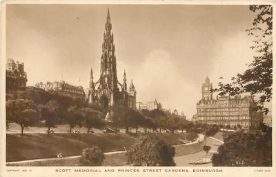 Memorial Scott e Jardins de Princes Street — Edimburgo — Tuck Card