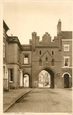 Beverley, North Bar — porta medieval de tijolos — Photochrom Co. Ltd., n° 49468