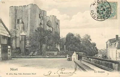 Niort — O Donjon — N. Alix, Pap. Tab. Jornais Niort