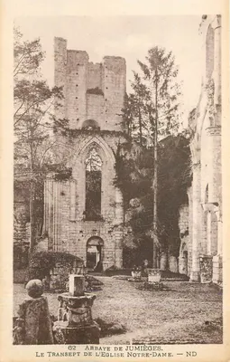 O Transepto da Igreja de Nossa Senhora — Abadia de Jumièges — ND