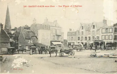 SAINT-PAIR-sur-Mer — A Praça e a Igreja — J. Puel, foto