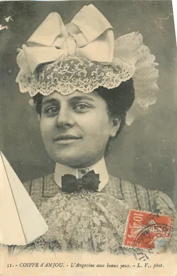 L'Angevine aux beaux yeux — Coiffe d'Anjou — L. V., fot.