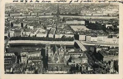 LYON — Vue aérienne — Vue générale