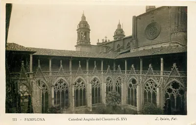 Pamplona — Pátio do claustro da catedral (século XV) — L. Roisin, Fot.