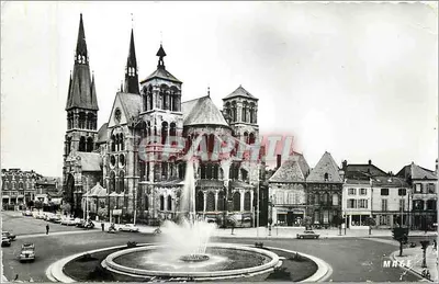 Châlons-sur-Marne — Notre-Dame-en-Vaux e a Fontaine lumineuse — Edição J. Derenne, Paris
