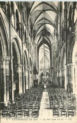 Catedral de Dol — A Nef (século XII) — ND