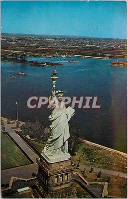 Estátua da Liberdade — vista aérea — Manhattan Post Card Pub. Co. n° MP163