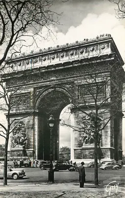 Paris - O Arco do Triunfo — (1806-1836) — Edições de arte 'GUY'