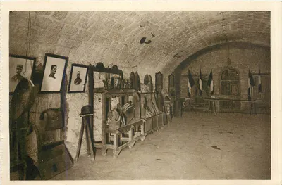 Porto de Douaumont — Museu — Editor JEROM