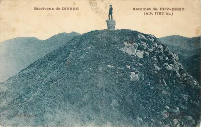Cume do PUY-MARY — alt. 1787 m. — Edit. Meynlot