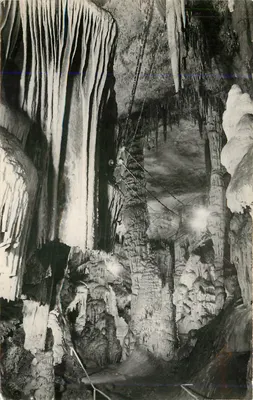 Gruta de PRESQUE — Saint-Céré (Lot) — Éditions J. VEINTUEL