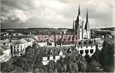 Dourdan (S.-et-O.) — A Igreja de São Germain vista do Donjon — n°3025