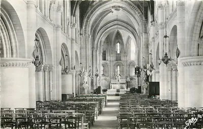 Ouistreham (Calvados) — Interior da Igreja — Edições GABY