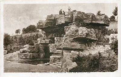 Cambrai — A Gruta (Vista da Colina) — LL